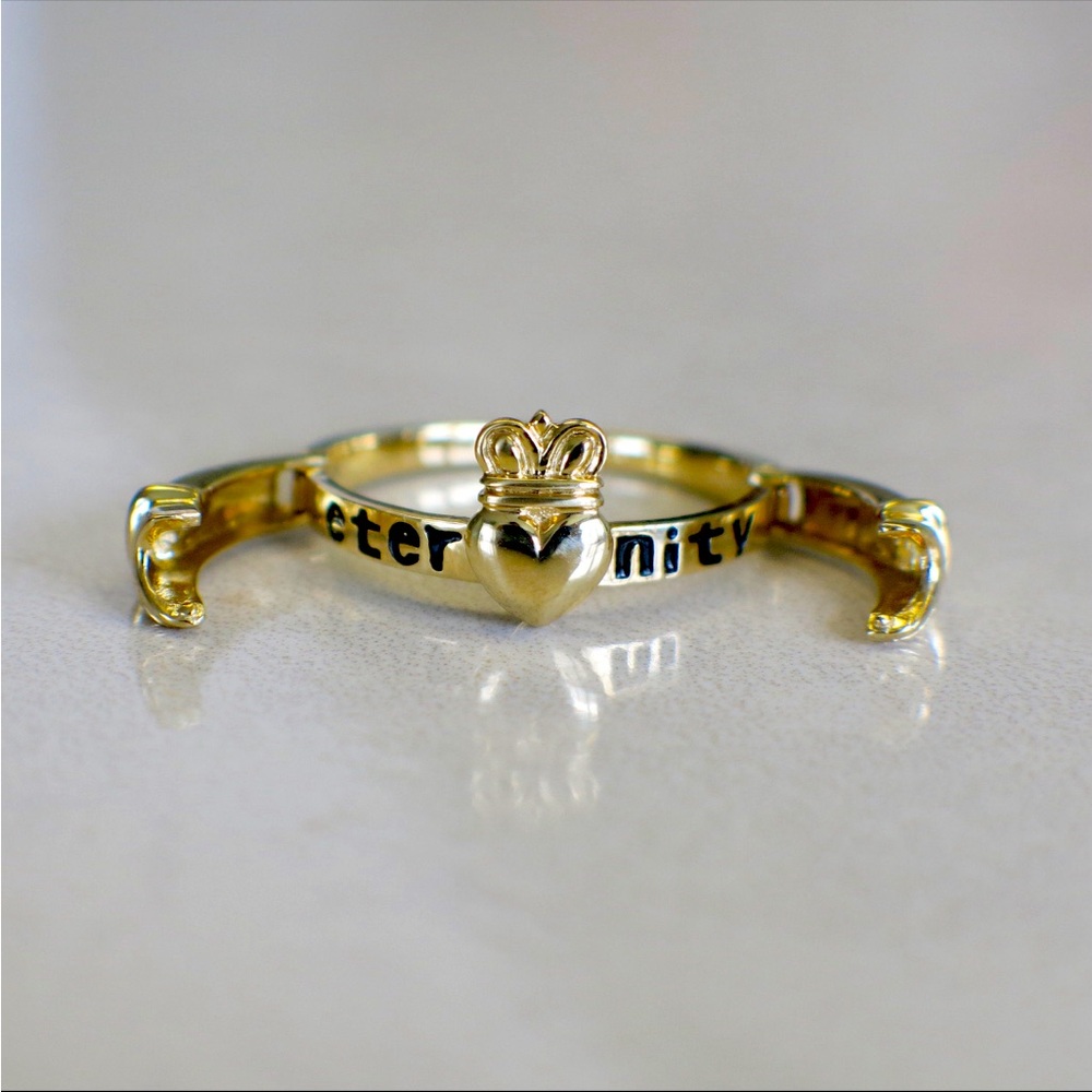 14k Gold Claddagh Eternity Ring